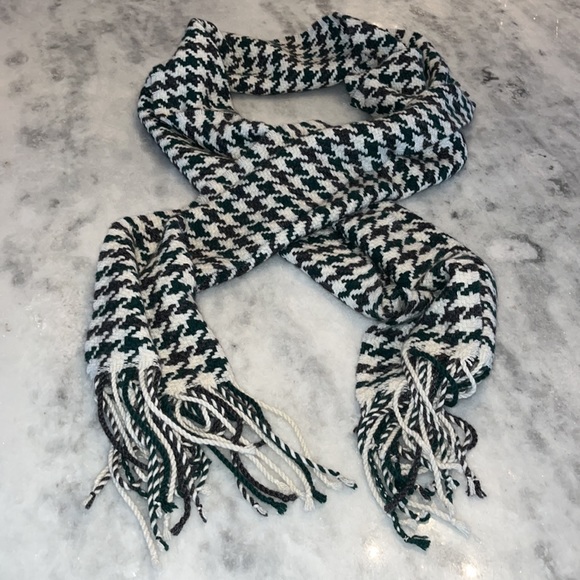 Banana Republic Lambs wool/Angora/Cashmere Blanket Scarf - Picture 4 of 4